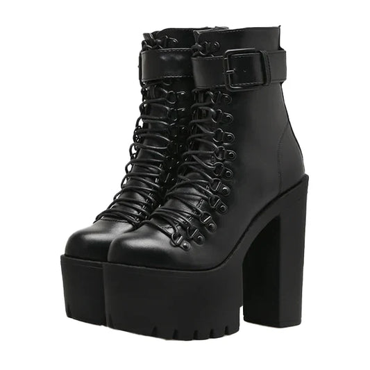 Hohe Gothic-Keilschuhe 